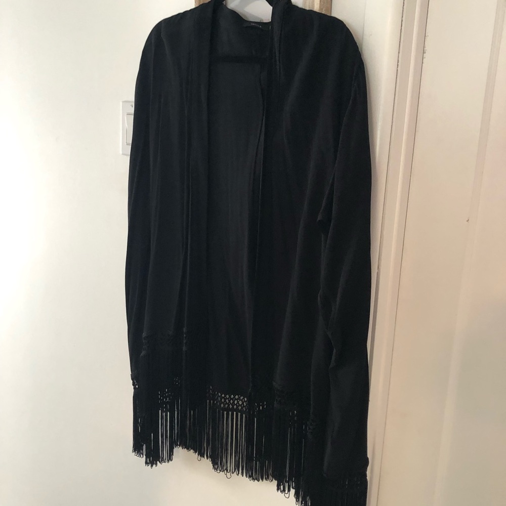 Aritzia Talula fringe shawl, size s/m